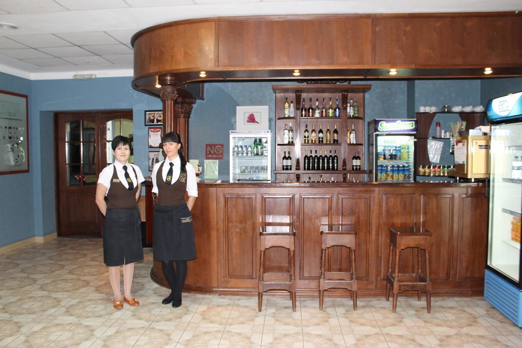 Alexandrovskiy Hotel ムィコラーイウ エクステリア 写真