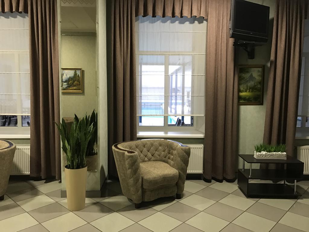 Alexandrovskiy Hotel ムィコラーイウ エクステリア 写真